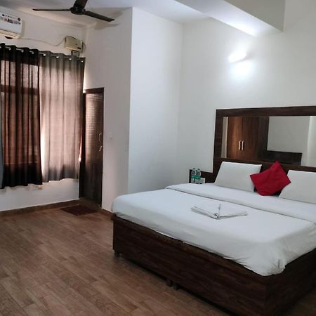 The Rejoice Hotel & Guesthouse Грейтър Нойда Екстериор снимка
