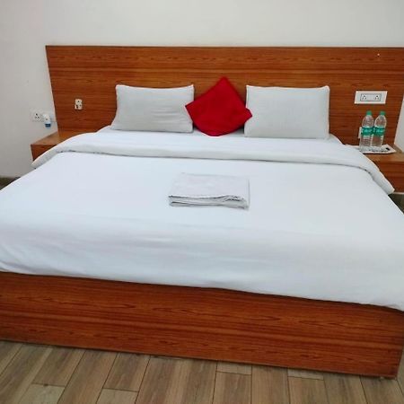 The Rejoice Hotel & Guesthouse Грейтър Нойда Екстериор снимка