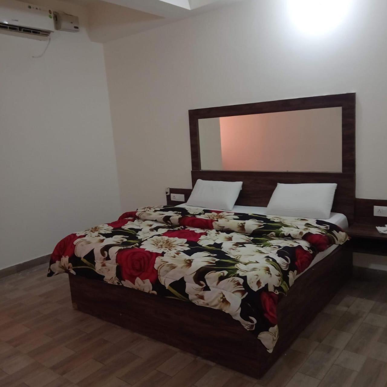 The Rejoice Hotel & Guesthouse Грейтър Нойда Екстериор снимка